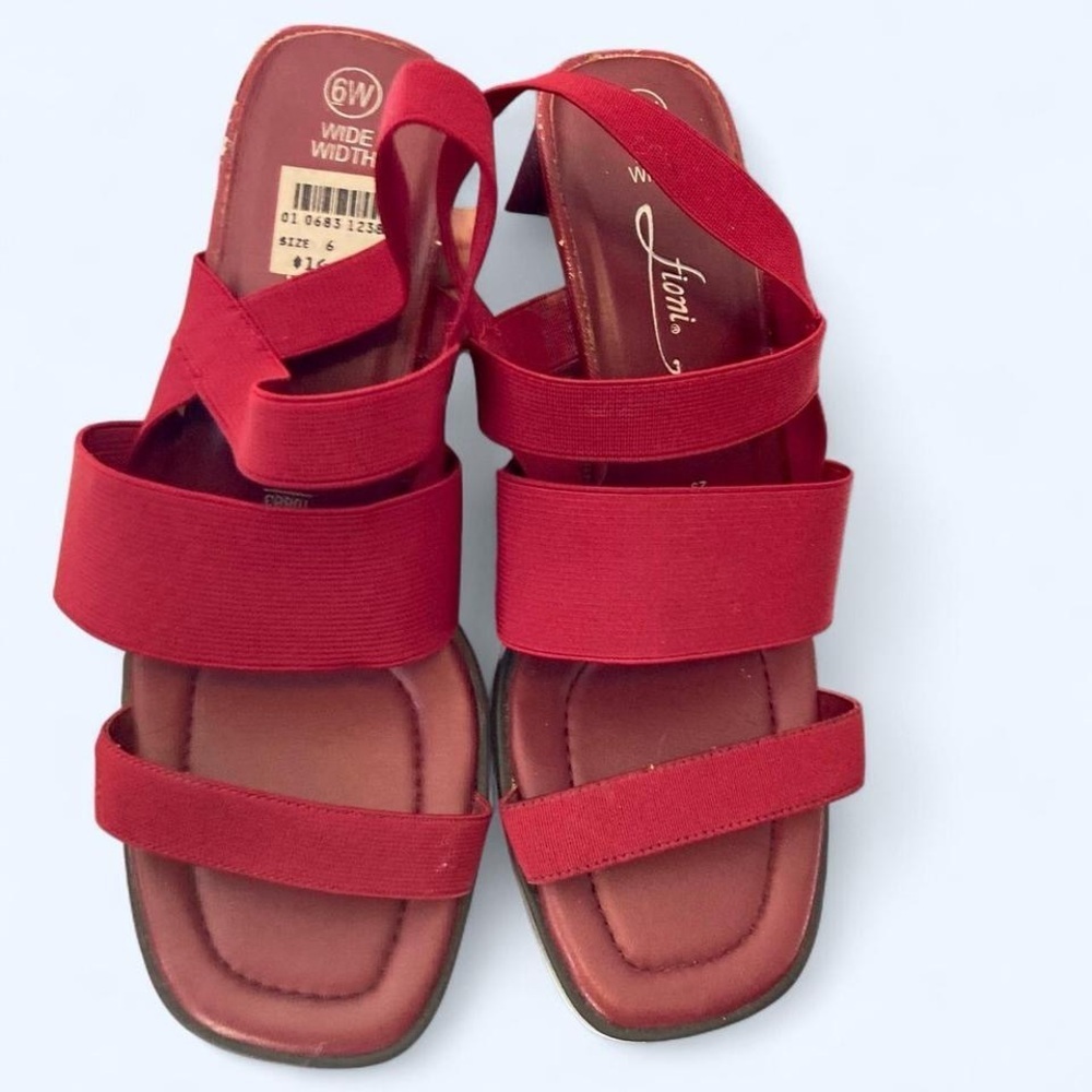 Fioni Women's Red Strappy Sandals NWOTS 6